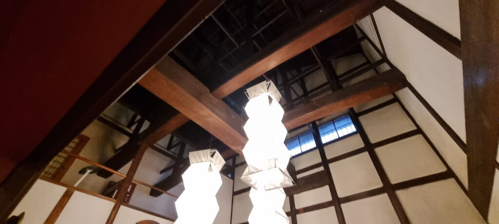 Le plafond de la salle d'Houkoussou