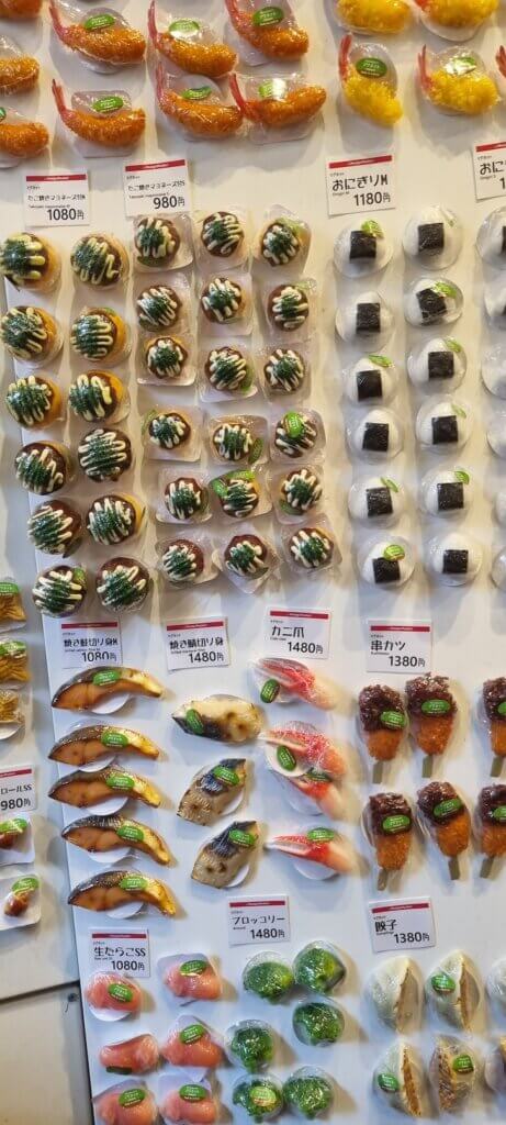 du sushis en plastique
