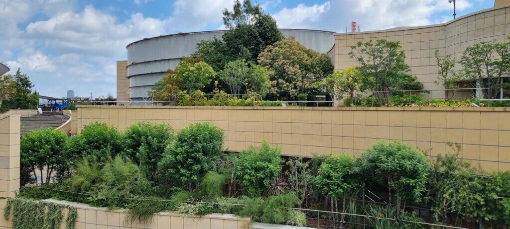Une vue des jardins suspendus de namba.