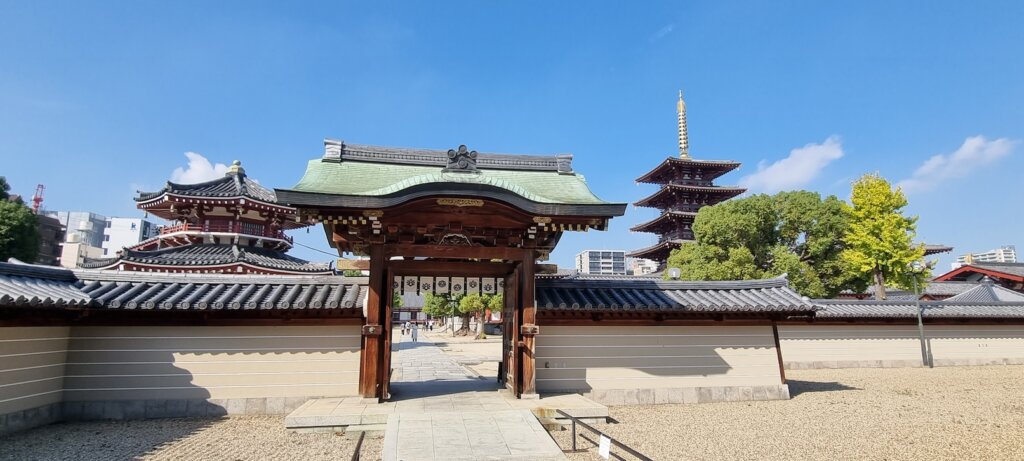 Une torii