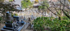 le cimetierre du temple de busshozancho