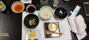 Le début du repas à Imabari