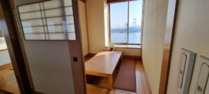 L'alcôve pour manger dans le restaurant à Imabari