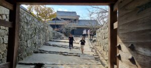 Les escaliers du château de matsuyama