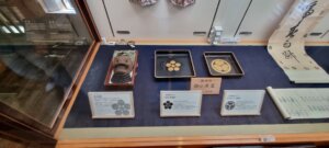 Des objet en exposition au château de Matsuyama