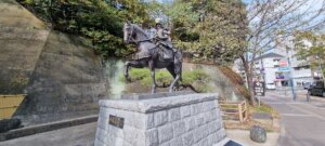 Statue du premier seigneur de Matsuyama
