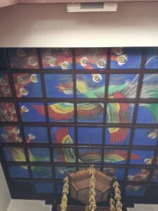Un plafond peint à Ishite