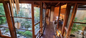 Le couloir avec le jardin à mitsuhama