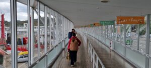 Le couloir d'embarquement du ferrie