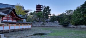 La pagode de miyajima vue le matin