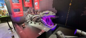 Une maquette du godzilla de njigen no mori