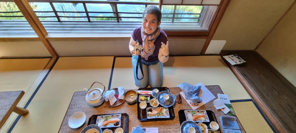 Sophie dans la tea house du ritsurin