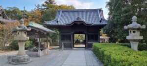 La porte sud du temple de Yashima