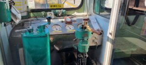 Le poste de pilotage d'un train au Japon
