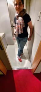 Sophie avec les suripas de toilettes à zentsuji