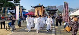 Un baldaquin porté lors du matsuri de zentsuji