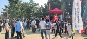 Les spectateurs lors du matsuri de zentsuji