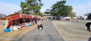 les stands au matsuri de zentsuji